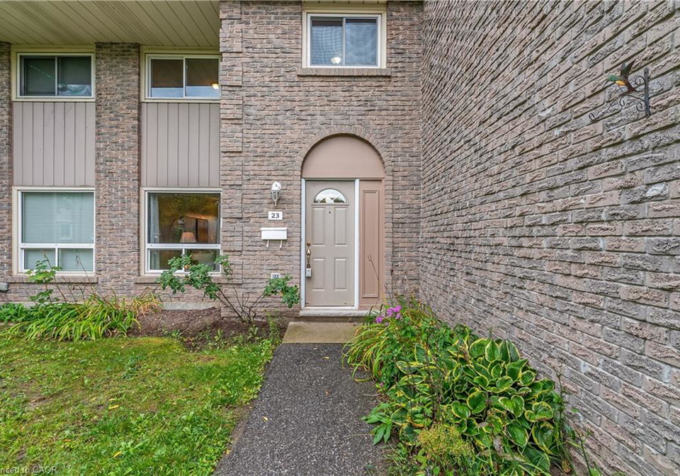 25-upper-canada-drive-kitchener-ontario-40859354