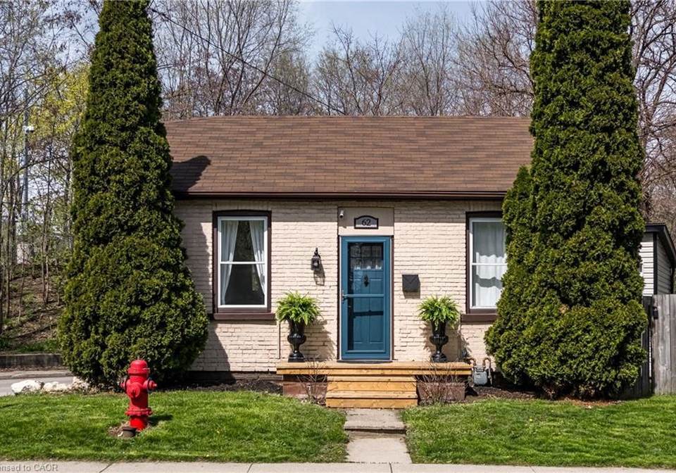62-liberty-street-hamilton-ontario-40859360