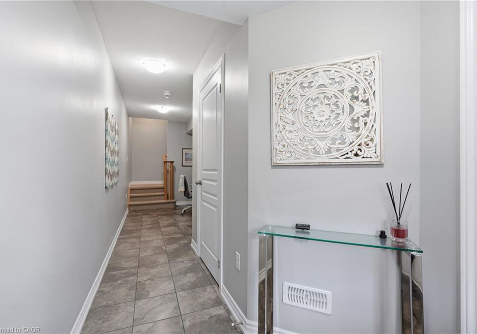 25-hiscott-drive-waterdown-ontario-40859369