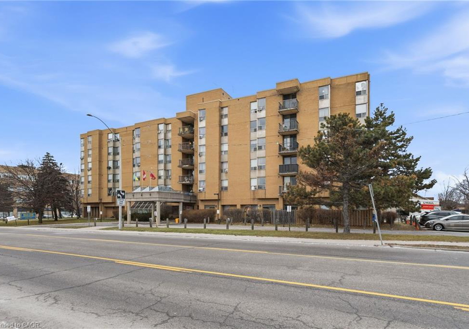 18-mall-road-hamilton-ontario-40859382