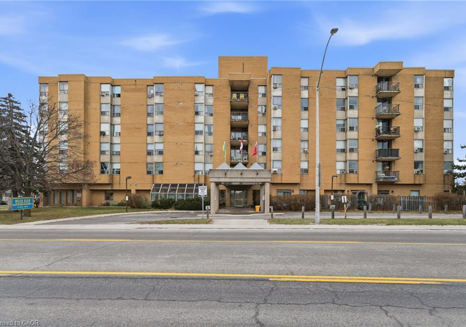 18-mall-road-hamilton-ontario-40859382