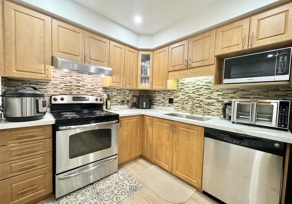 1335-countrystone-drive-kitchener-ontario-40859393