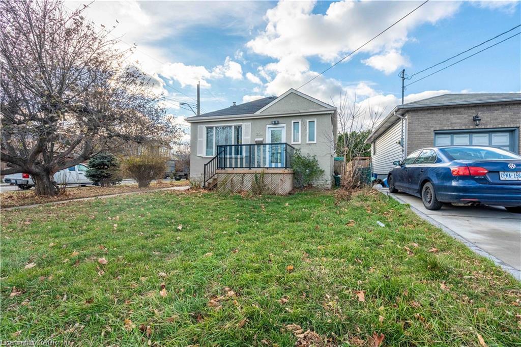 204-glow-avenue-hamilton-ontario-40859406