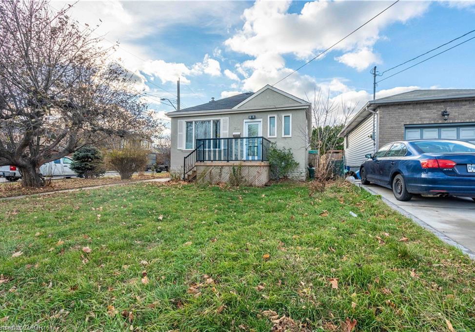 204-glow-avenue-hamilton-ontario-40859406
