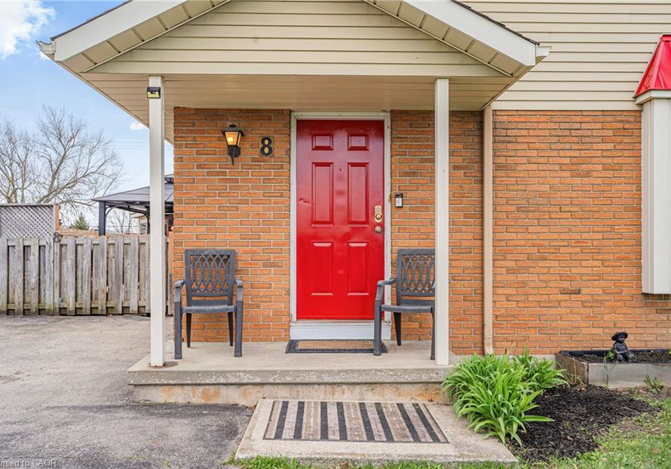 8-abbott-lane-cayuga-ontario-40859415