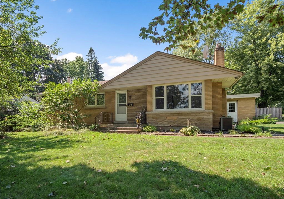 20-alan-crescent-fonthill-ontario-40859454