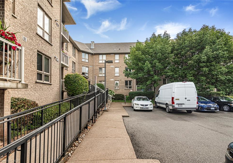 56-kerman-avenue-grimsby-ontario-40859458