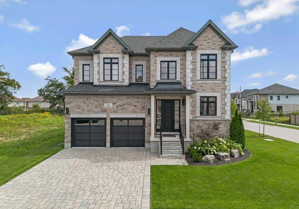 211-ambrous-crescent-guelph-ontario-40859482