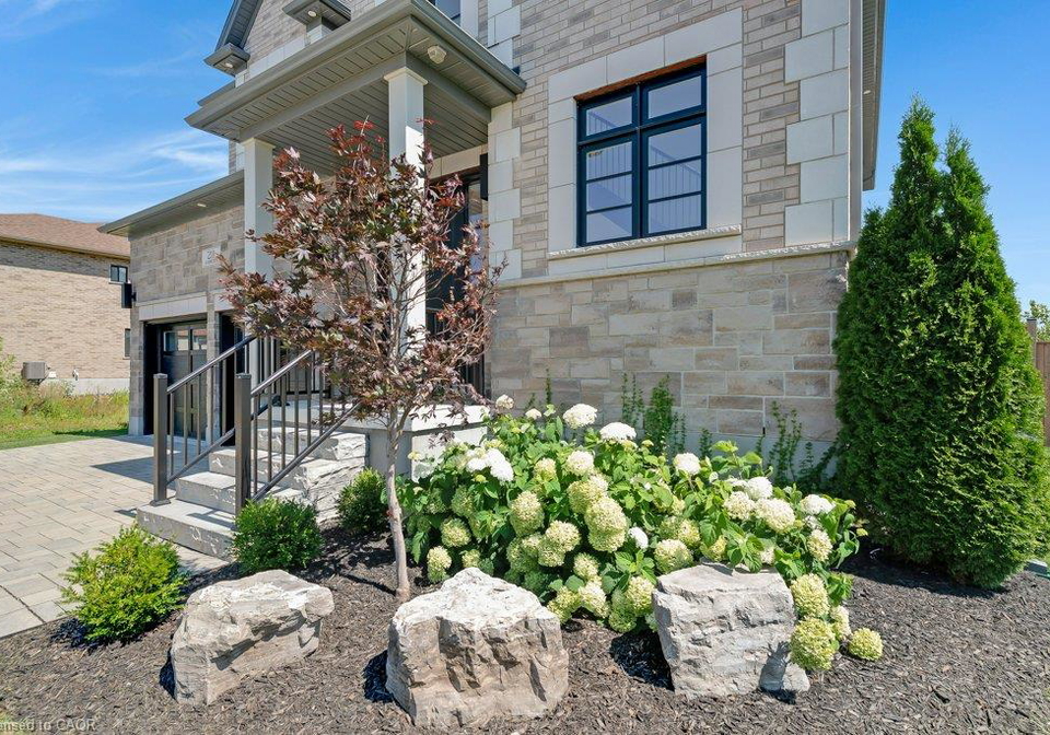 211-ambrous-crescent-guelph-ontario-40859482