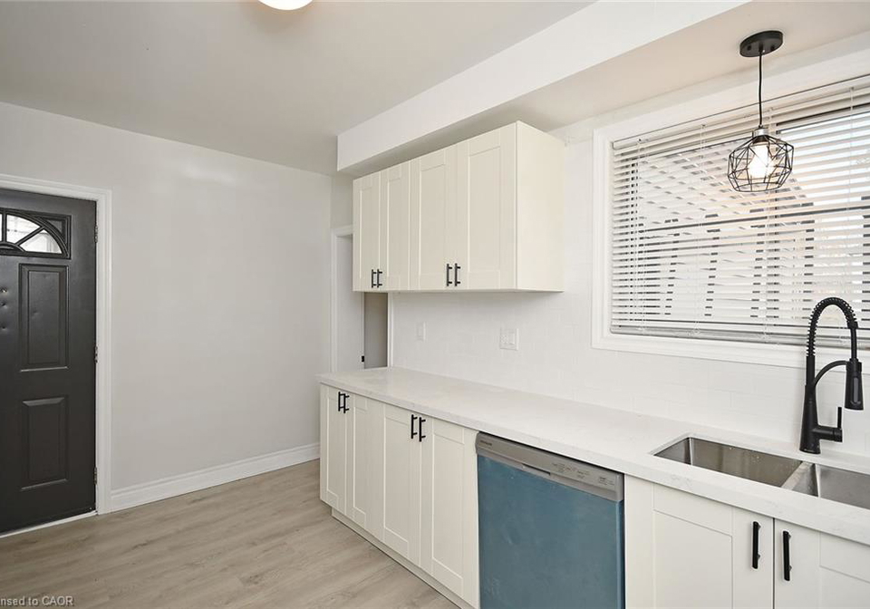 47-emerald-street-n-hamilton-ontario-40859515