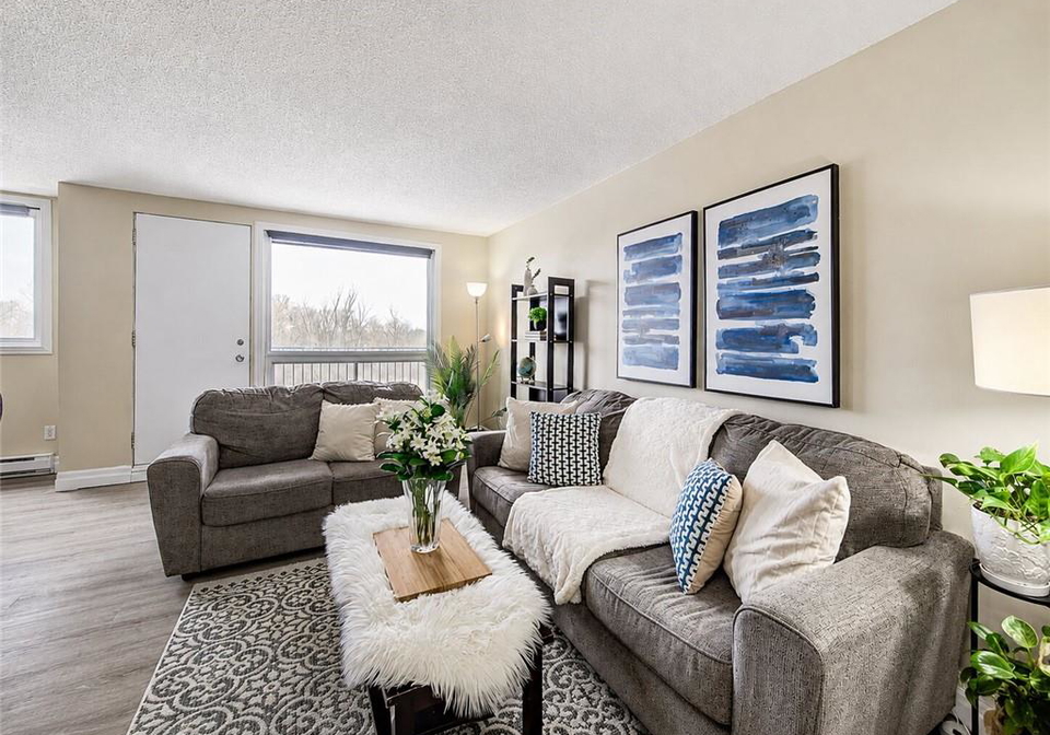 4-avalon-place-kitchener-ontario-40859525