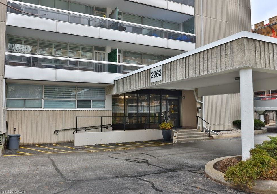 2263-marine-drive-oakville-ontario-40859544