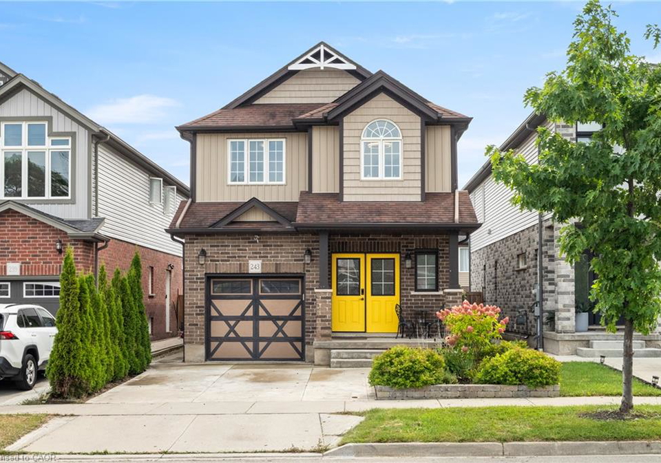 243-moorlands-crescent-kitchener-ontario-40859563