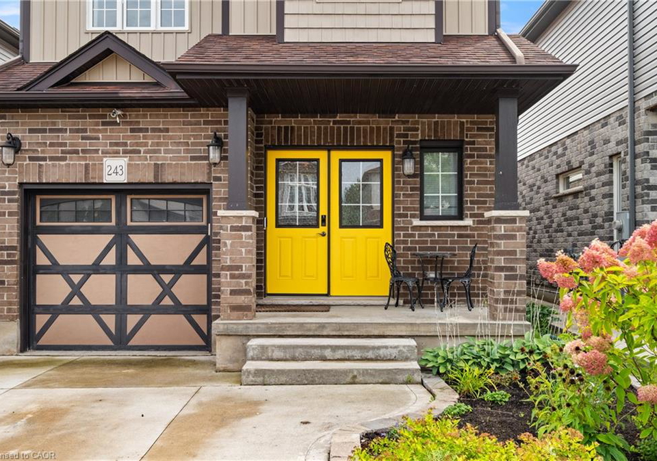 243-moorlands-crescent-kitchener-ontario-40859563