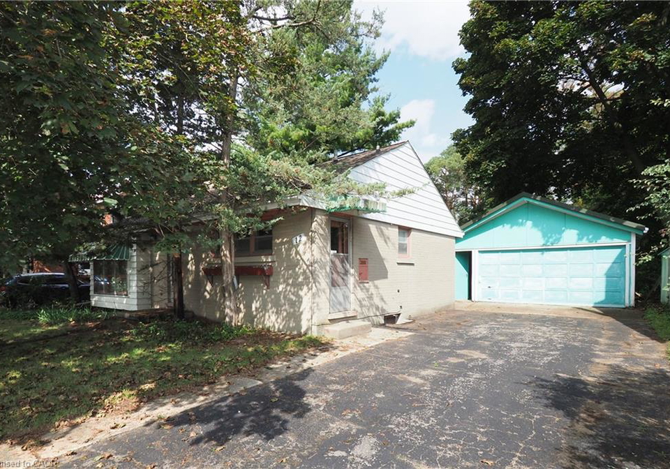 12-oakwood-avenue-kitchener-ontario-40859571