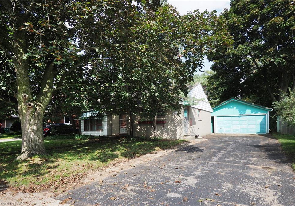 12-oakwood-avenue-kitchener-ontario-40859571