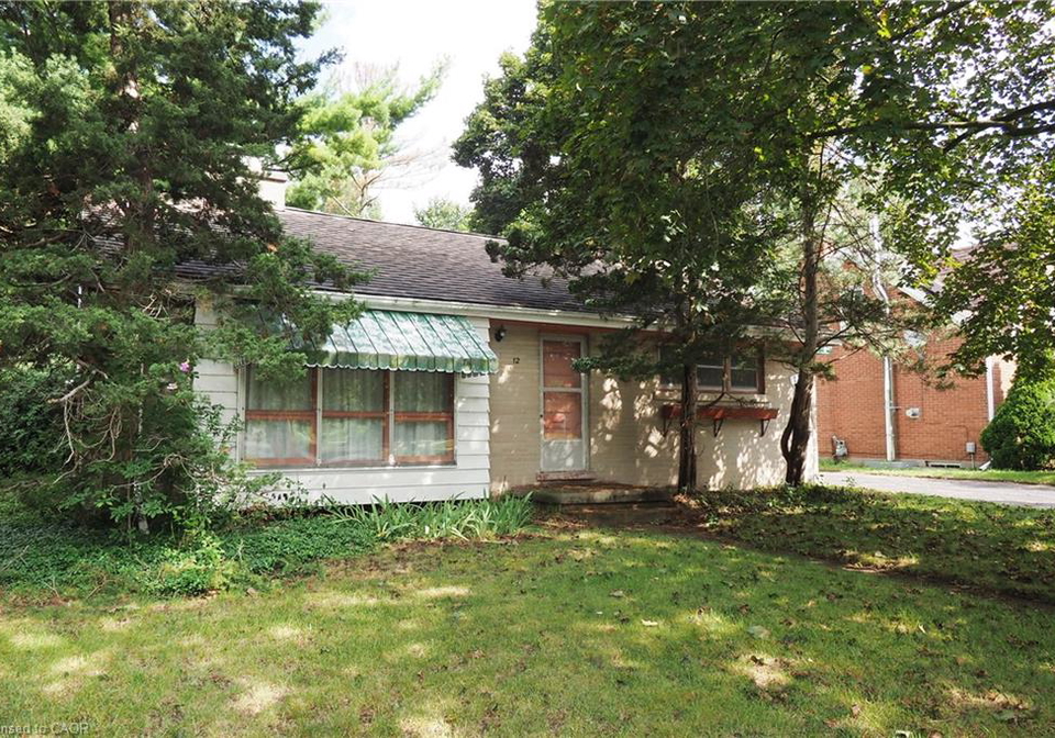 12-oakwood-avenue-kitchener-ontario-40859571