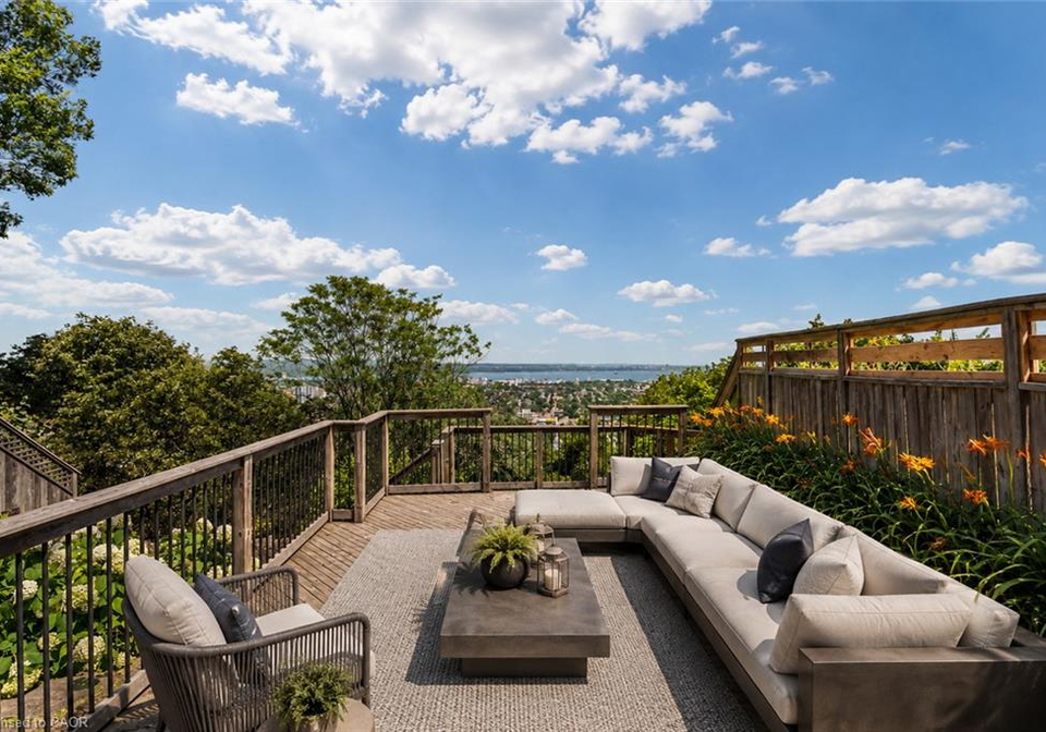 91-mountain-park-avenue-hamilton-ontario-40859573