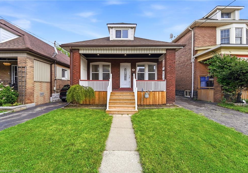 26-connaught-avenue-n-hamilton-ontario-40859580