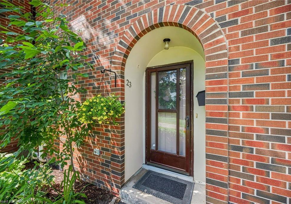 41-rhonda-road-guelph-ontario-40859597