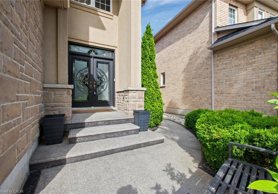 215-vinton-road-ancaster-ontario-40859632