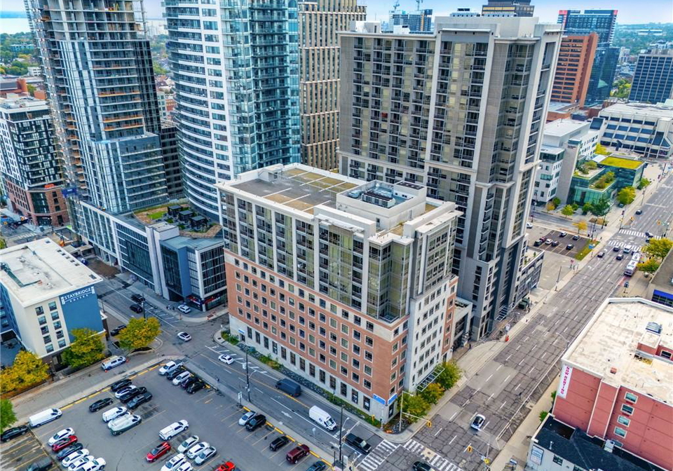 150-main-street-w-hamilton-ontario-40859658