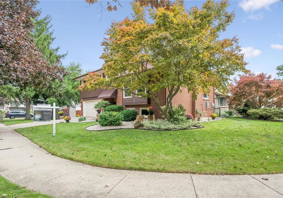 21-colebrook-court-kitchener-ontario-40859660