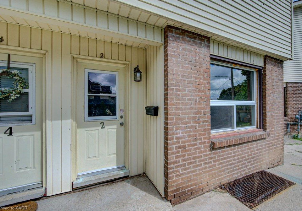 2-gilholm-avenue-cambridge-ontario-40859672
