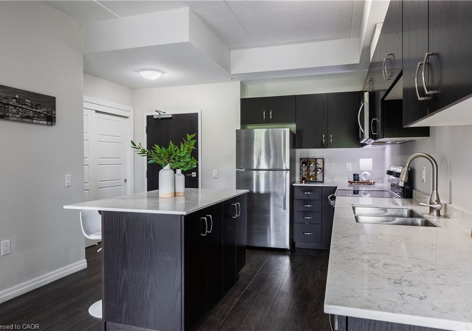 35-kingsbury-square-guelph-ontario-40859682