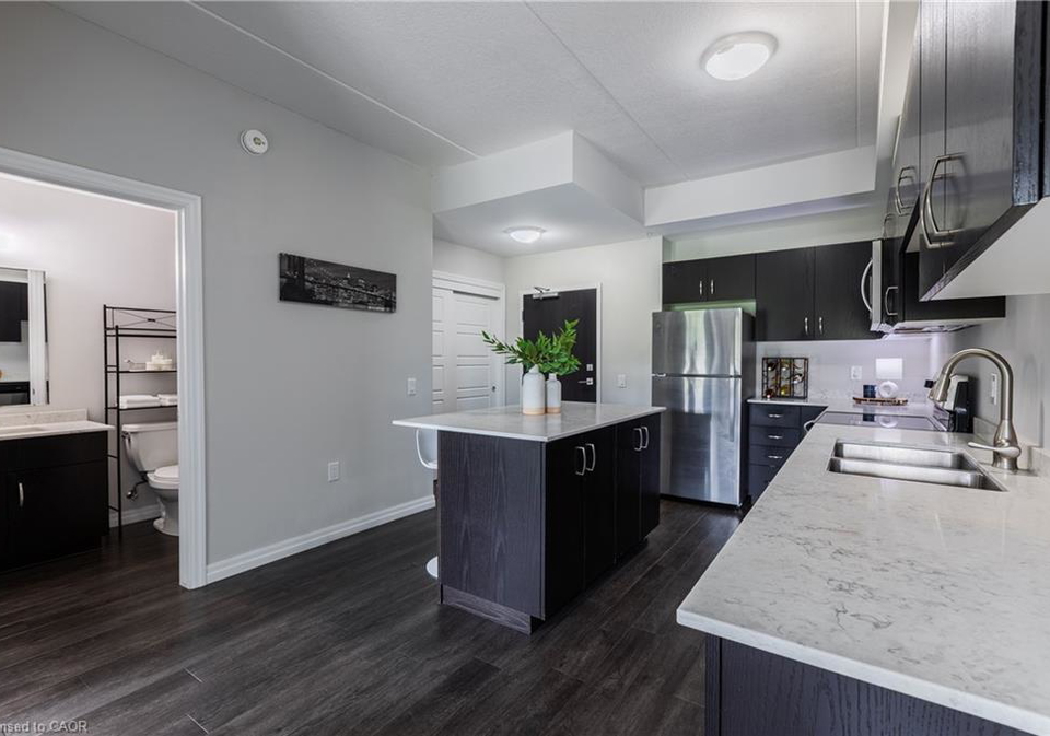 35-kingsbury-square-guelph-ontario-40859682