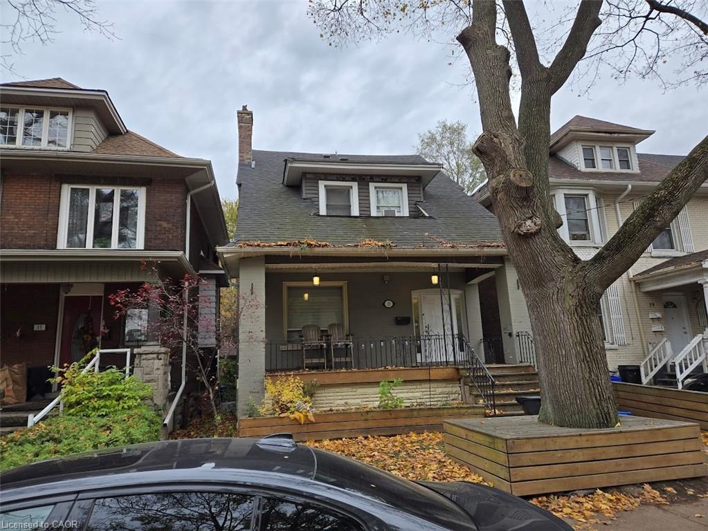 17-fairleigh-avenue-s-hamilton-ontario-40859702