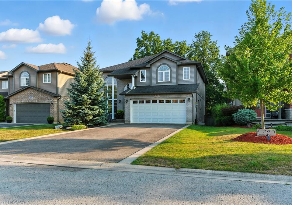 27-southwood-crescent-caledonia-ontario-40859707