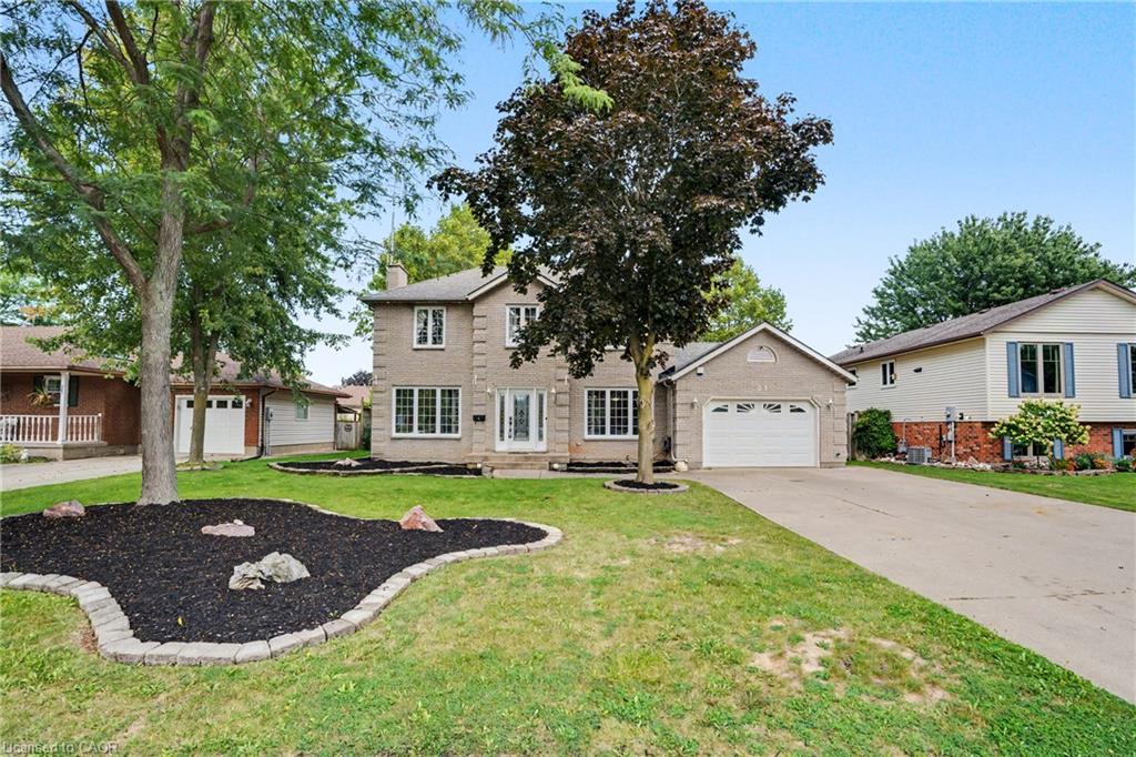 21-farewell-crescent-smithville-ontario-40859731