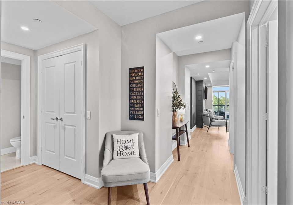 11-bronte-road-oakville-ontario-40859776