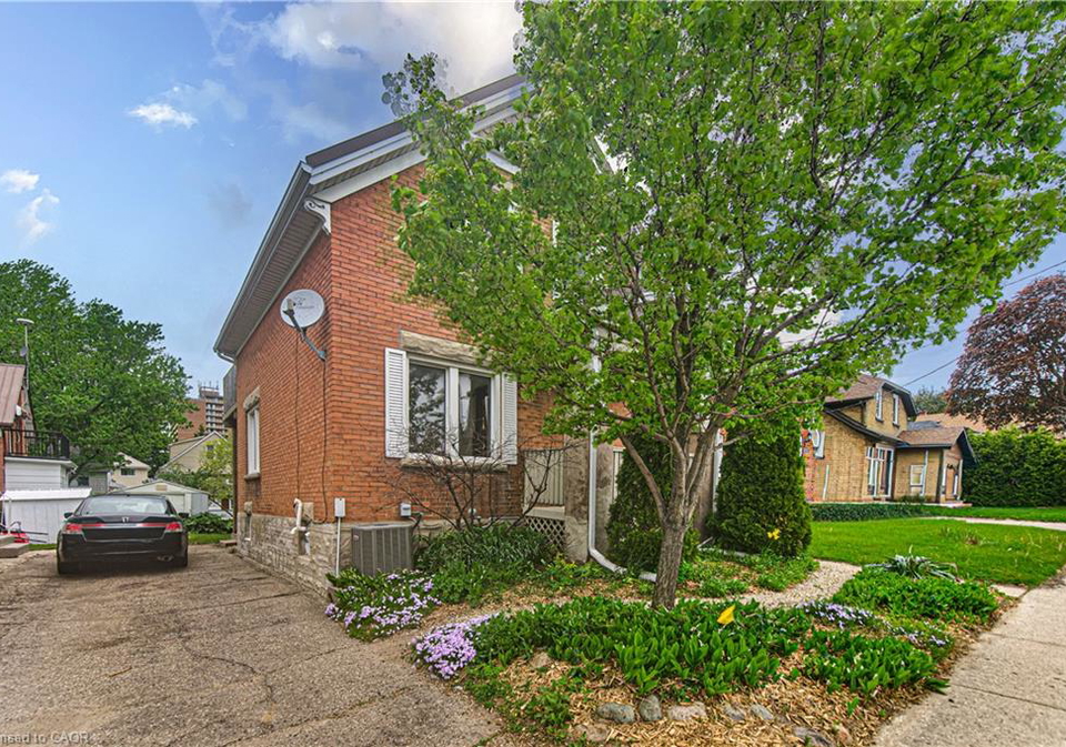 156-glasgow-street-kitchener-ontario-40859797