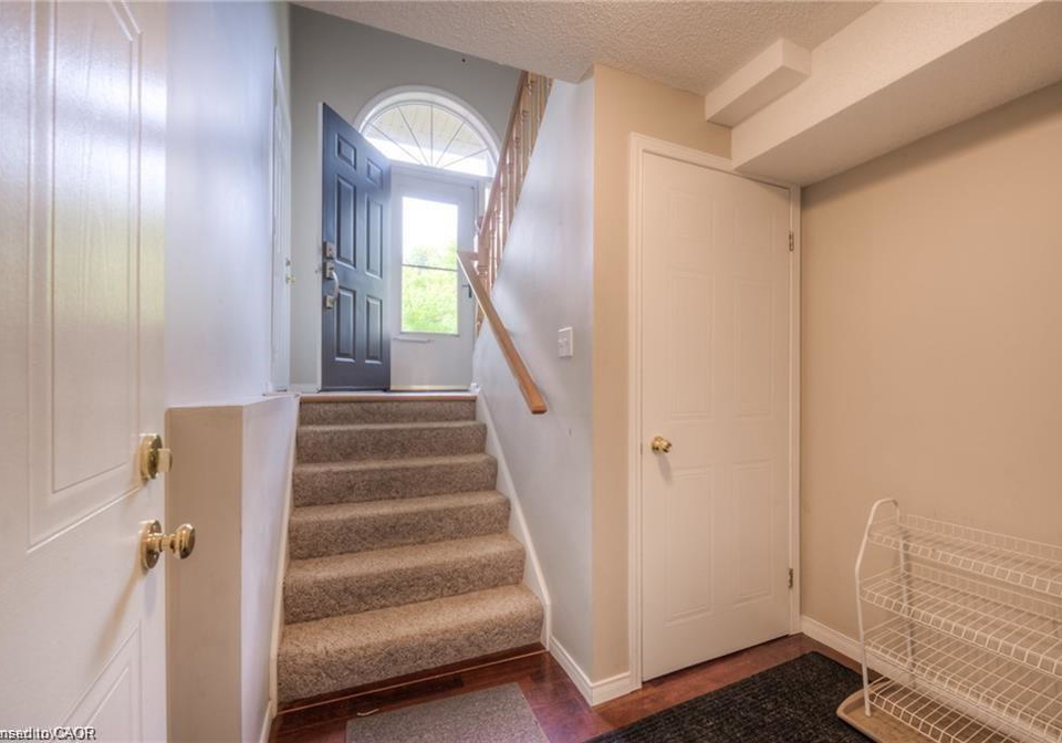 8-melran-drive-cambridge-ontario-40859814