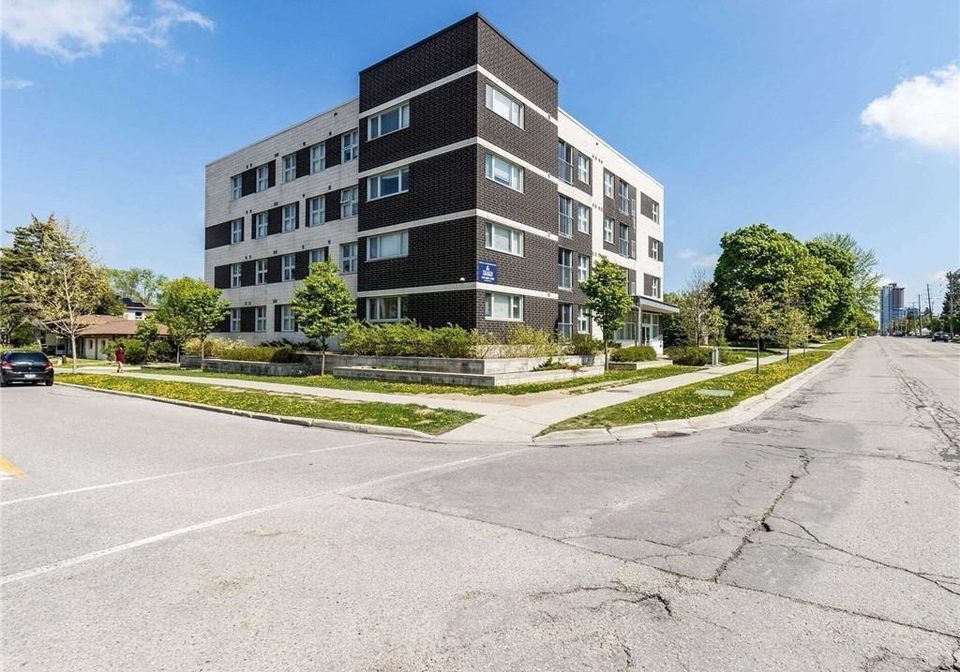 392-albert-street-waterloo-ontario-40859842