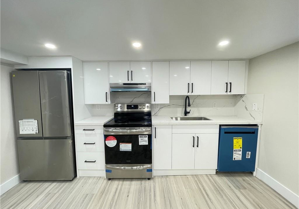 264-thayer-avenue-hamilton-ontario-40859868