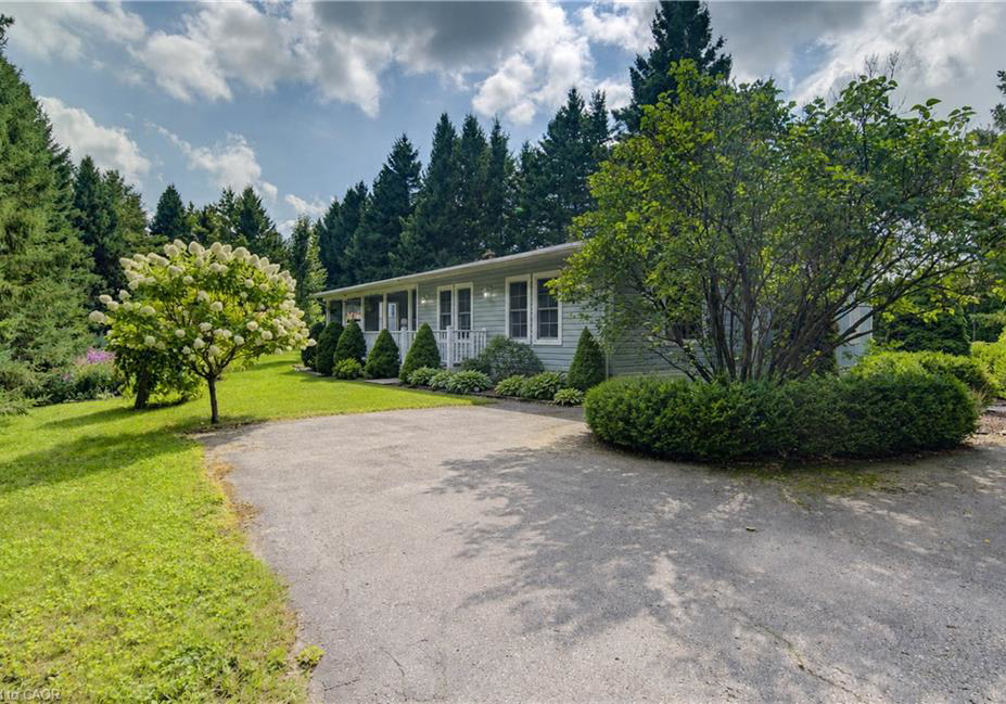 30-grand-vista-crescent-mount-forest-ontario-40859887