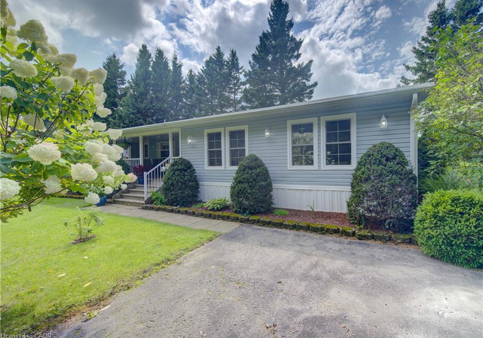 30-grand-vista-crescent-mount-forest-ontario-40859887