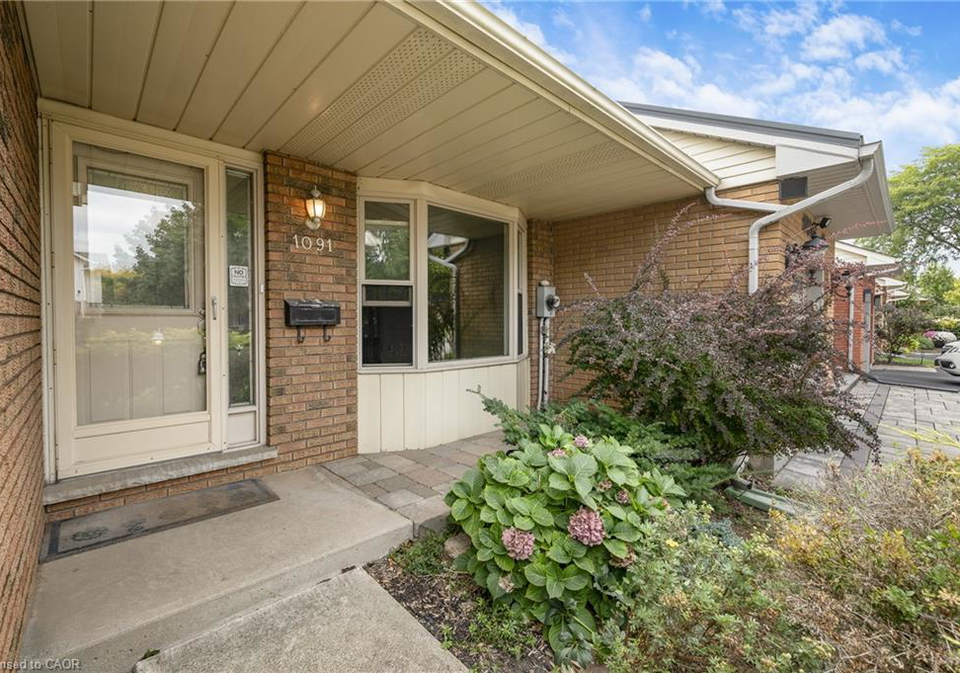 1091-stephenson-drive-w-burlington-ontario-40859924