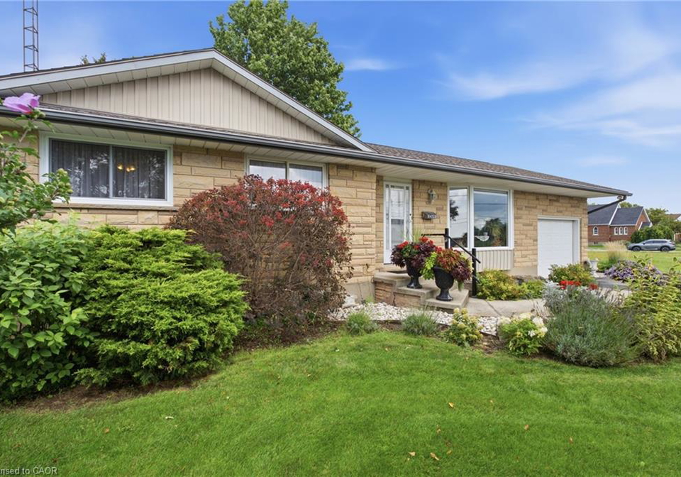 6453-townline-road-smithville-ontario-40860154