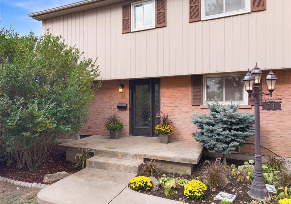 31-berrisfield-crescent-hamilton-ontario-40860165