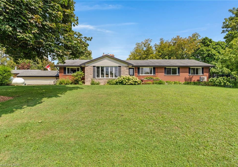 2172-centre-road-flamborough-ontario-40860208