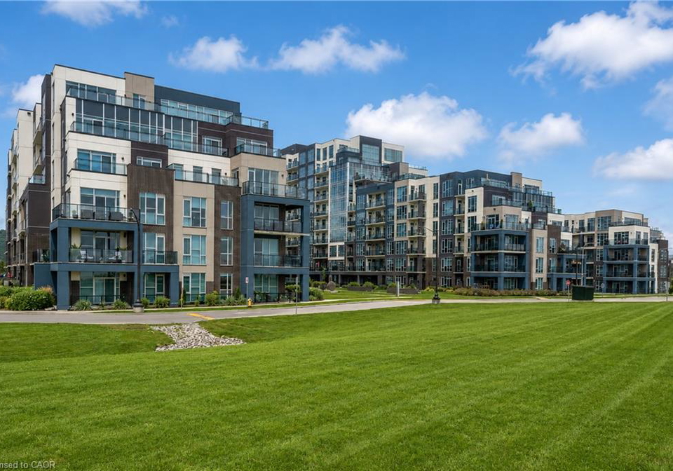 16-concord-place-grimsby-ontario-40860209