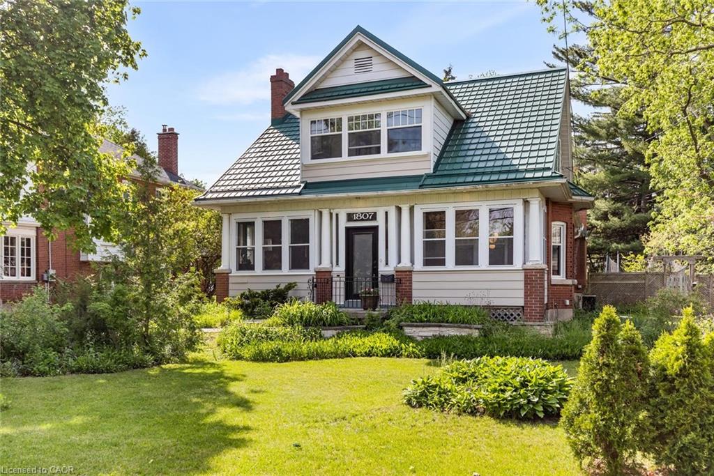 1807-balsam-avenue-mississauga-ontario-40860245