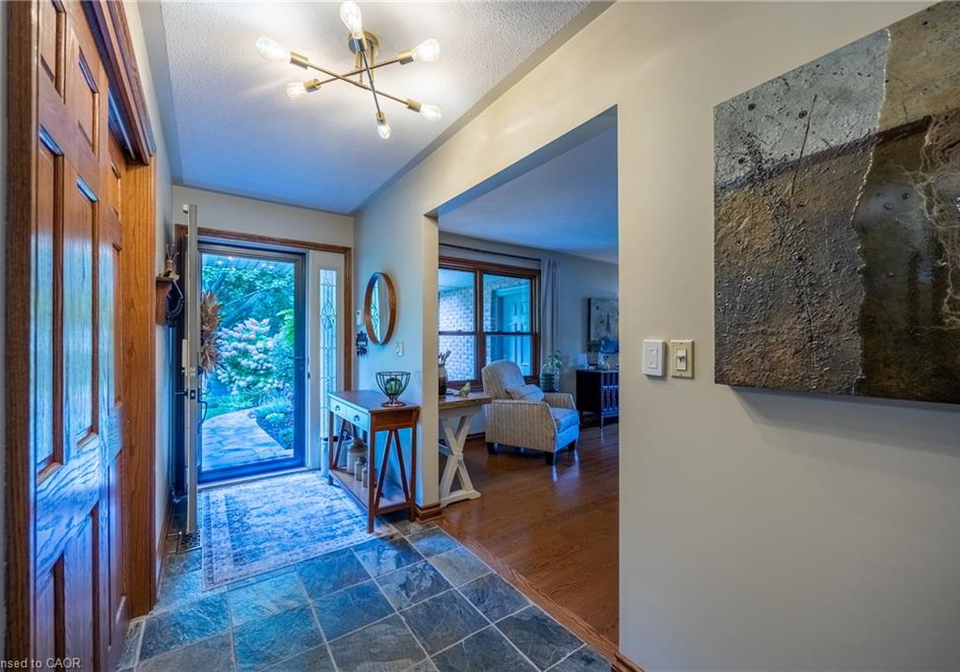 9-sheridan-boulevard-simcoe-ontario-40860267