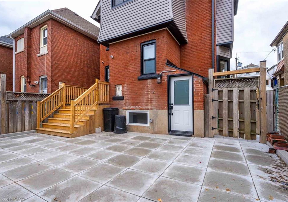 204-balsam-avenue-s-hamilton-ontario-40860276
