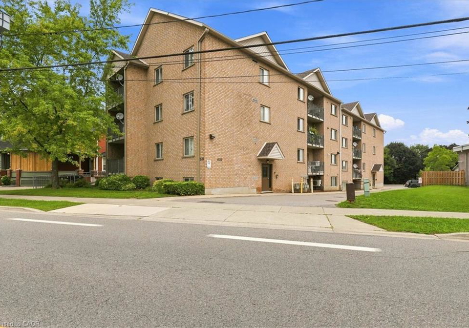 1522-king-street-e-kitchener-ontario-40860312