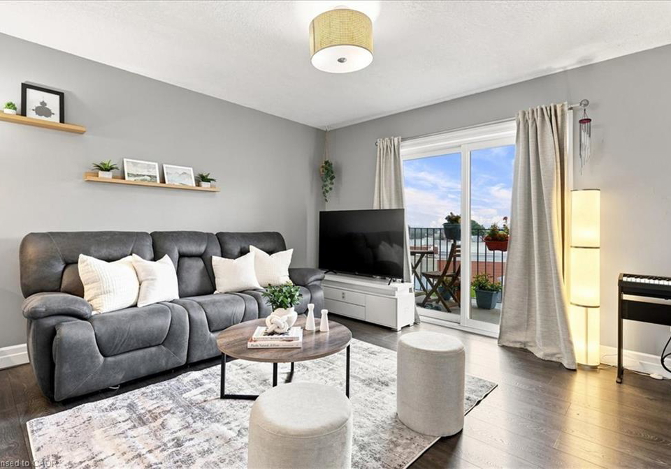 1522-king-street-e-kitchener-ontario-40860312